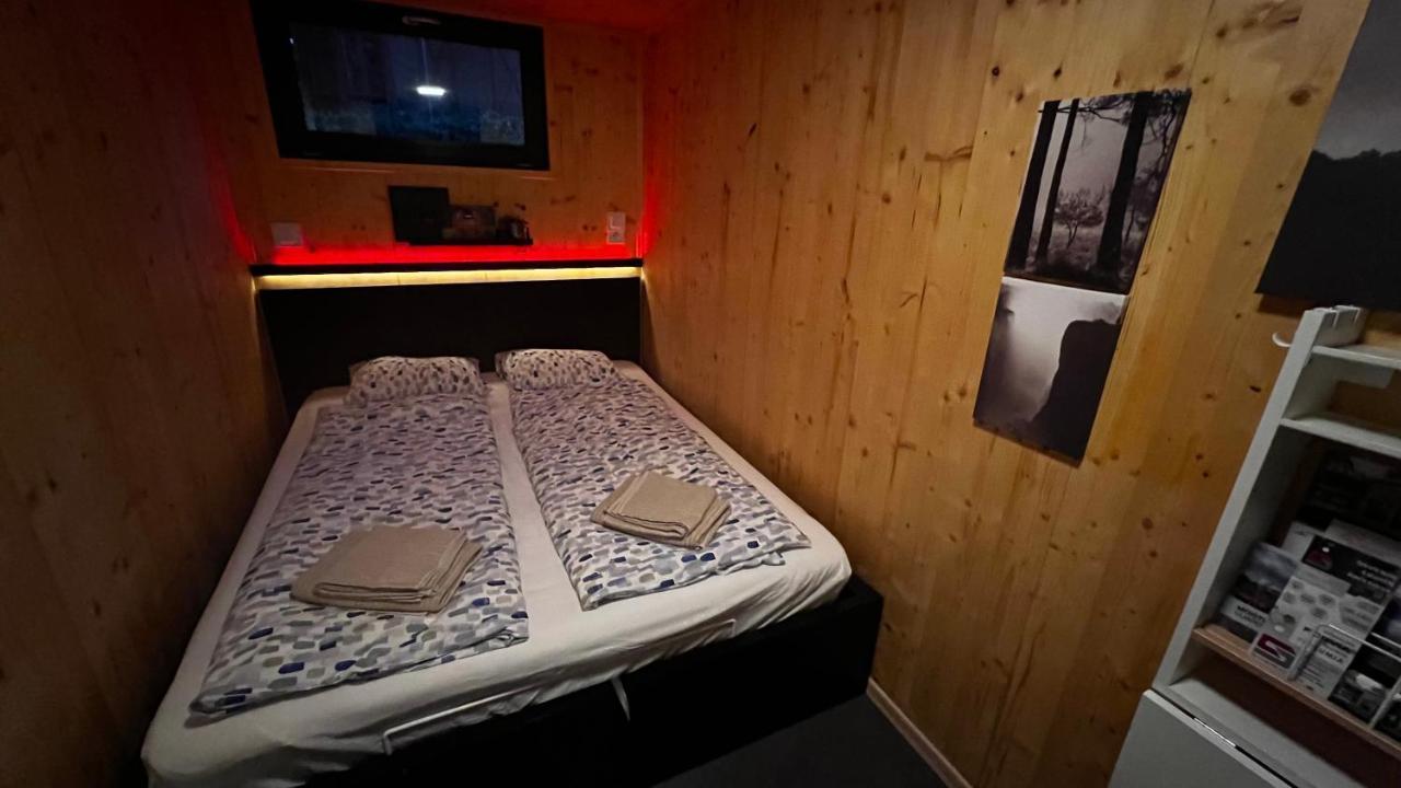 Апартаменты Tiny House Baraczek Brno-Jundrov, Ulice Veslarska Экстерьер фото